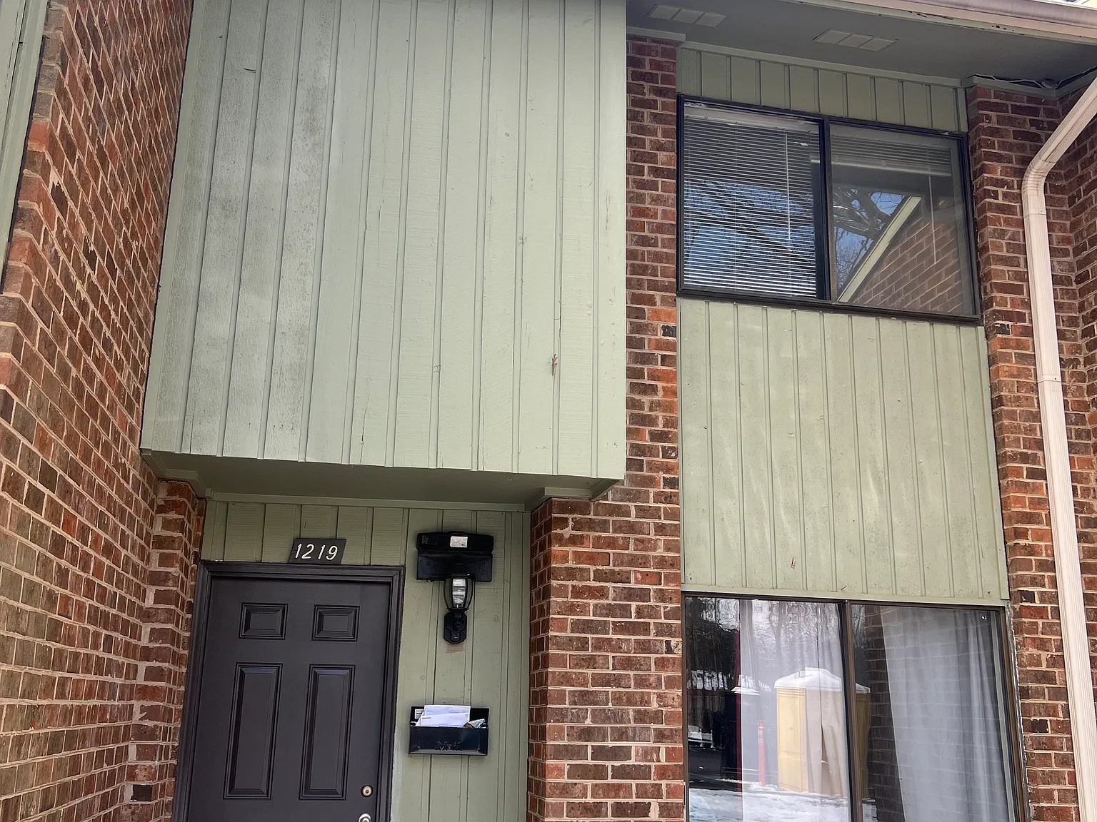 2 bed, $1,400 — Photo 1