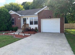 1046 Roedeer Dr, Clarksville, TN 37042