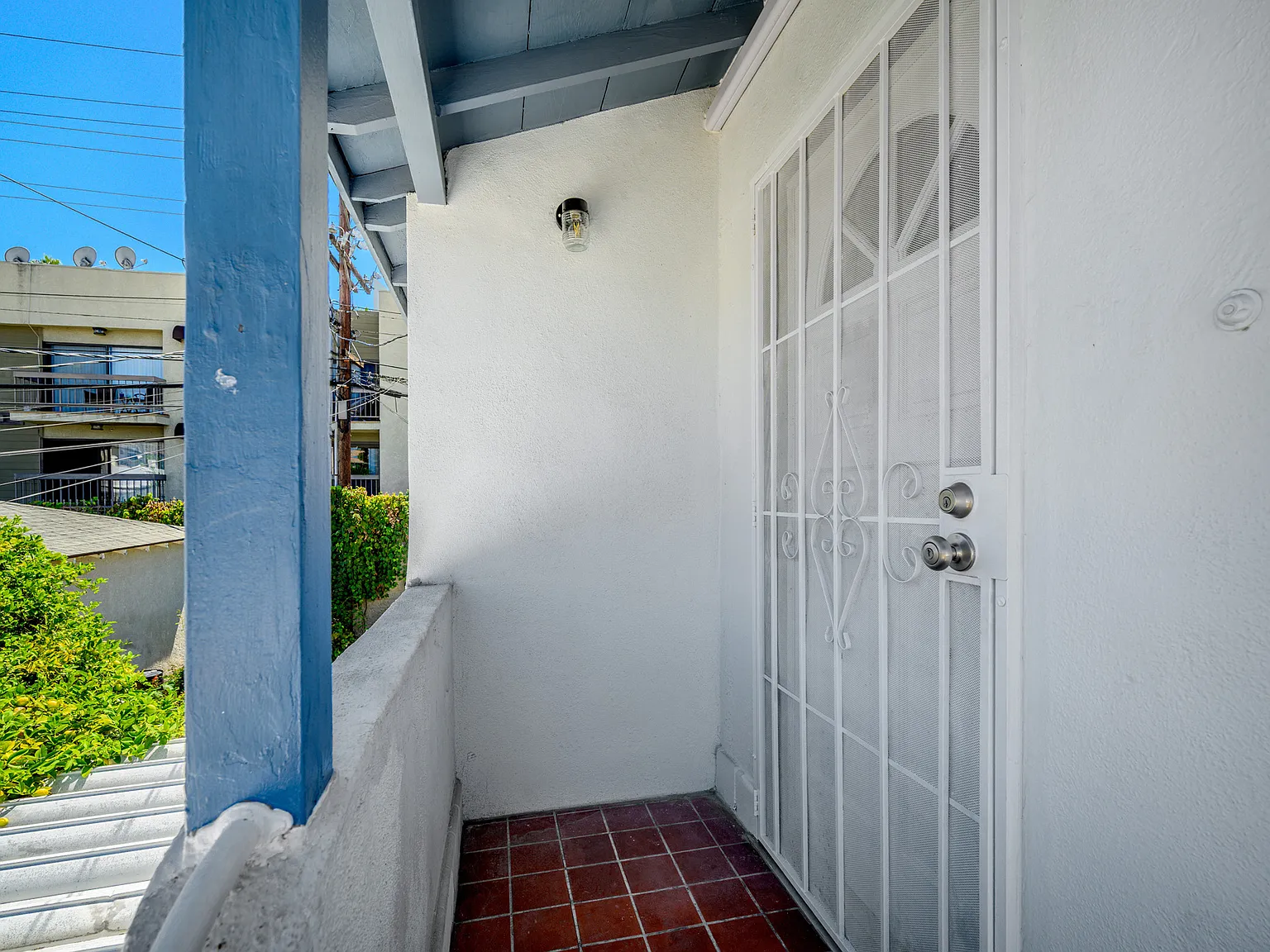 3 bed, 1400 sqft, $3,995 — Photo 2