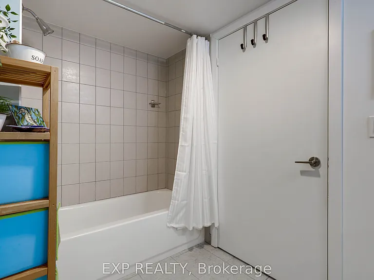 8 Trent Ave #410 — Photo 14