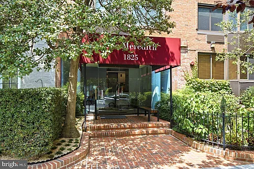 1825 T St NW #401 Photo 1