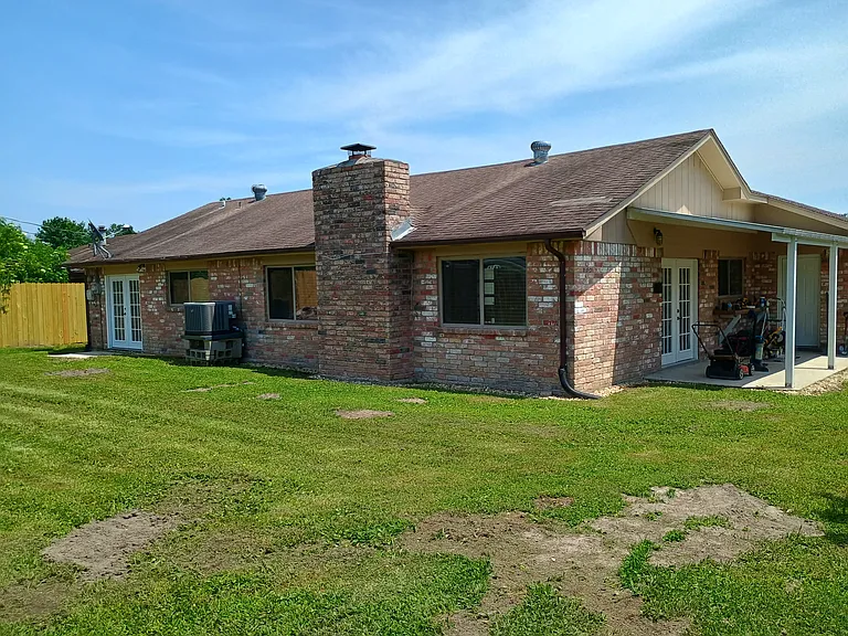 214 Scott Dr — Photo 4
