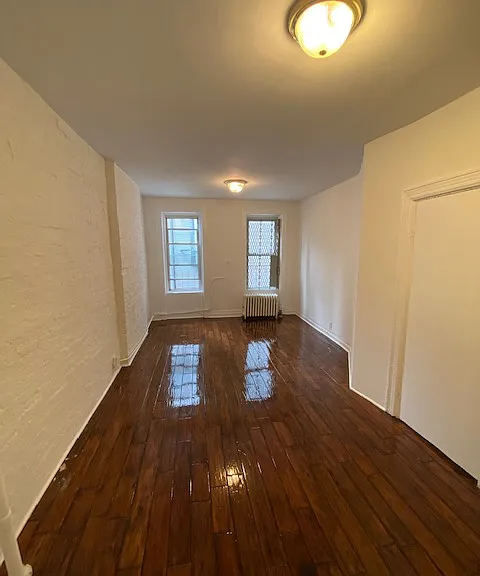 451 W 36th St #5D — Photo 1