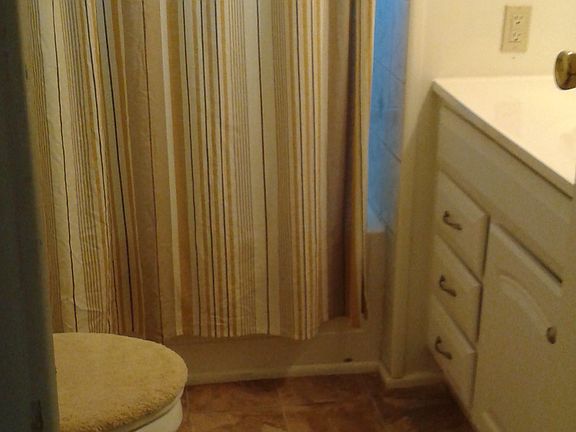 4th image of 1 Jasmine Ln