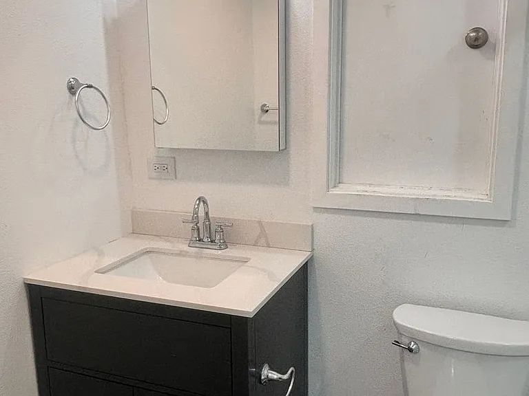 428 Winslow St #B — Photo 6