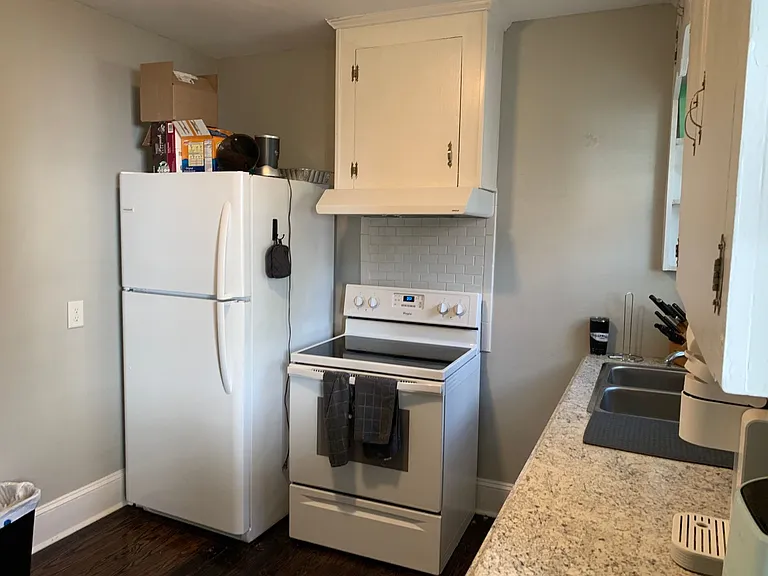 415 Ash St — Photo 13