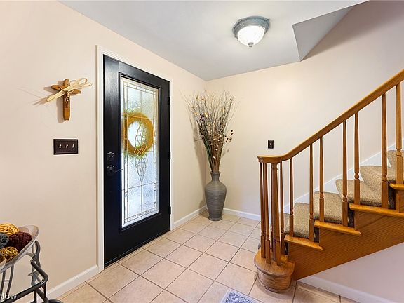 5th image of 141 Dartmouth Dr