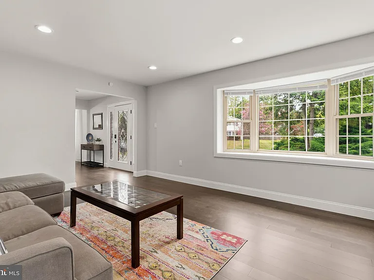1205 Windermere Ct — Photo 6