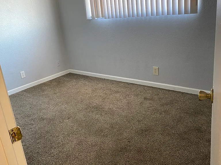 424 W Wilson Ave #A — Photo 10