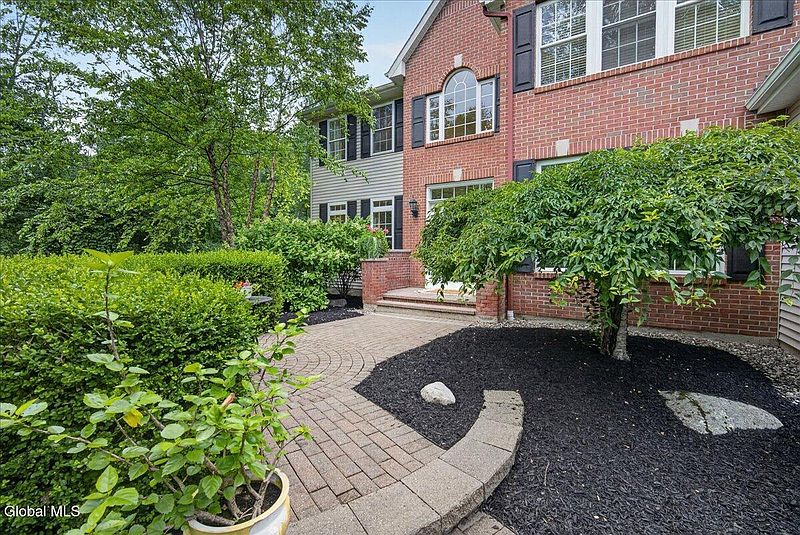 2nd image of 7 Hunter Hill Road