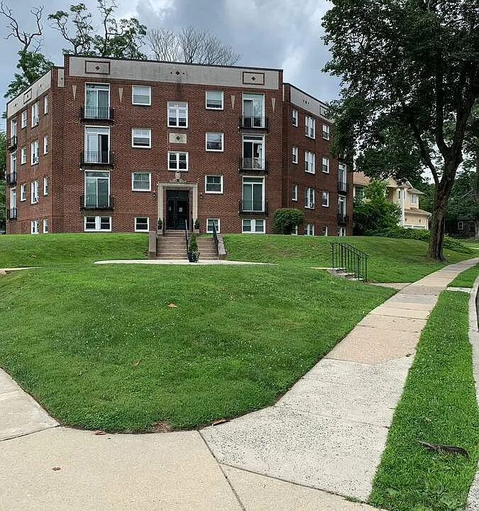 625 E Vernon Rd #GD