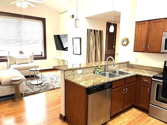 4th image of 923 Constance St APT 111