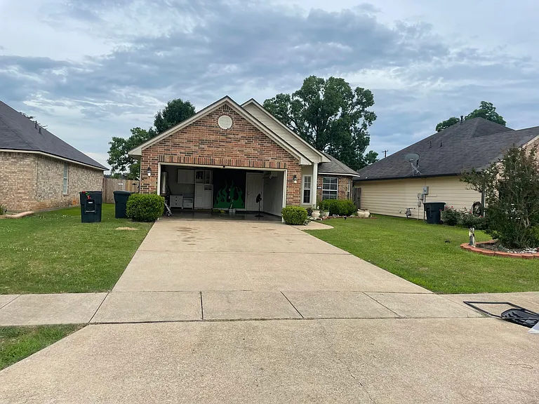361 Gaston Ln — Photo 9