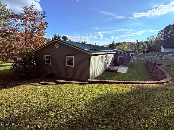 5th image of 153 Ore Hill Rd