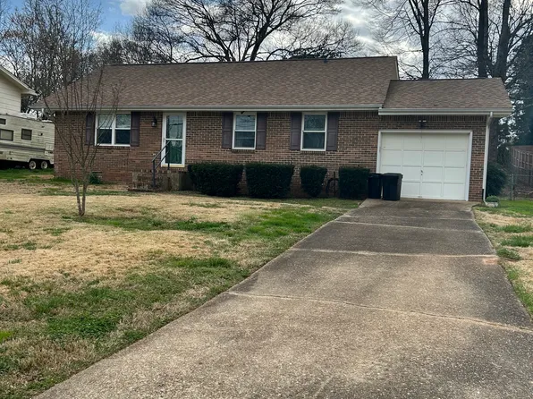 110 Hatlin Dr, Soddy Daisy, TN 37379