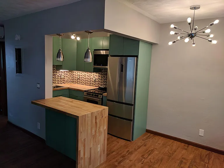 Kitchen Island Bar and Dining Room