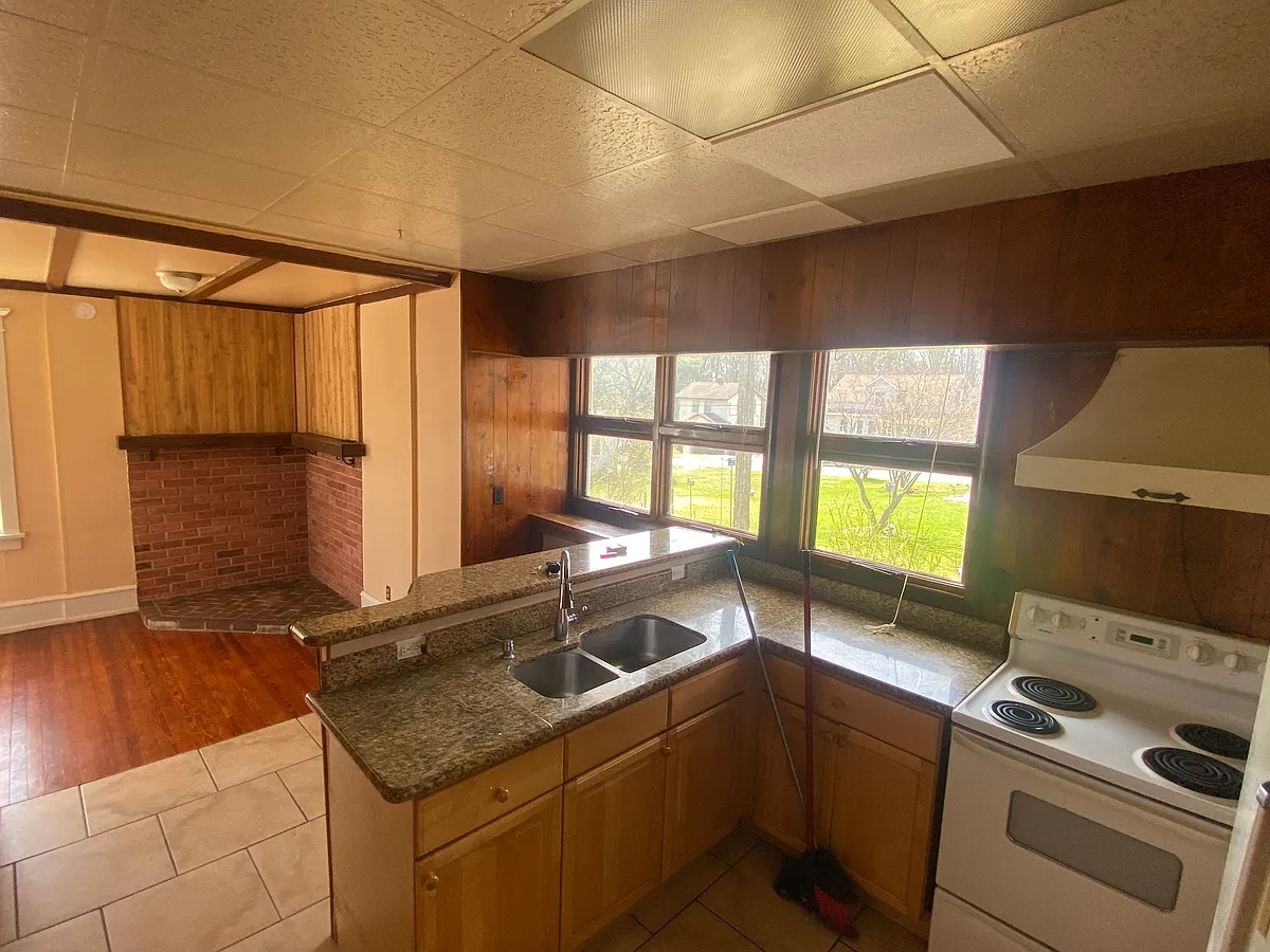 Building Photo - 312 Pitney Rd #B
