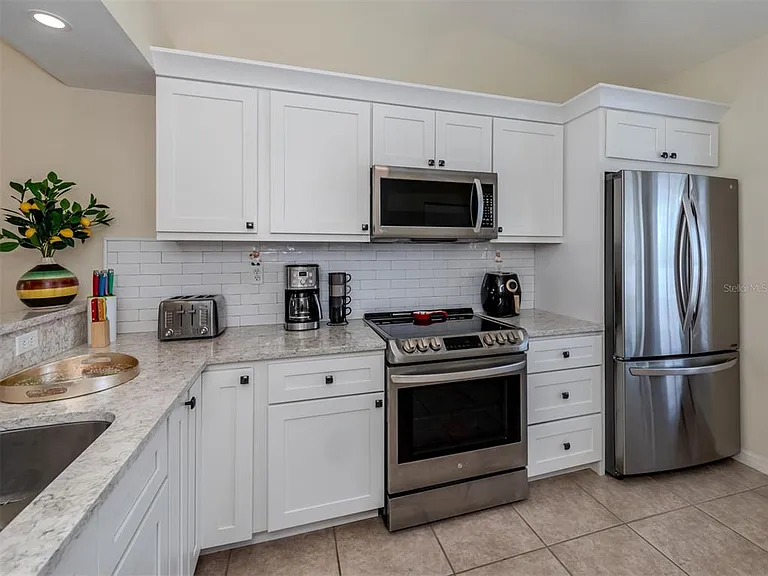 901 Addington Ct #203 — Photo 8