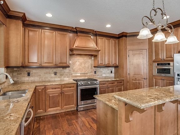 3rd image of 3007 NE 142nd Ct