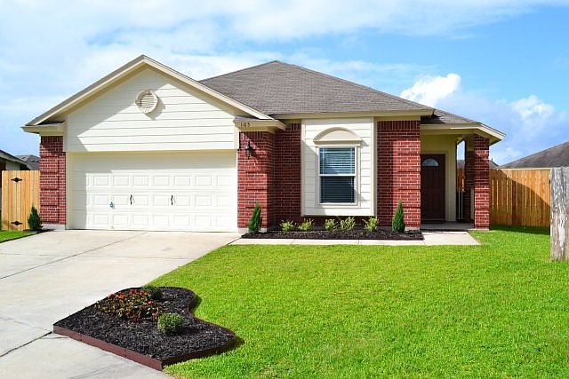 1st image of 103 Sierra Ct