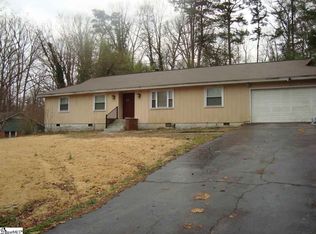 102 Ravensworth Rd, Taylors, SC 29687