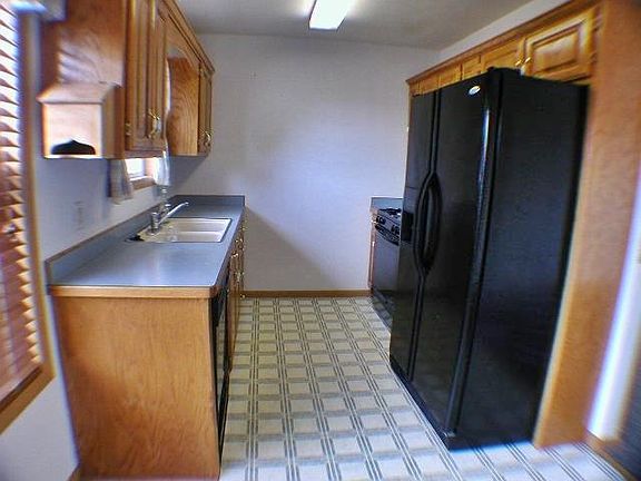 4th image of 103 W Casie Cir