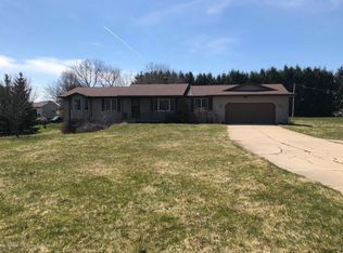 1825 Benton Rd, Charlotte, MI 48813