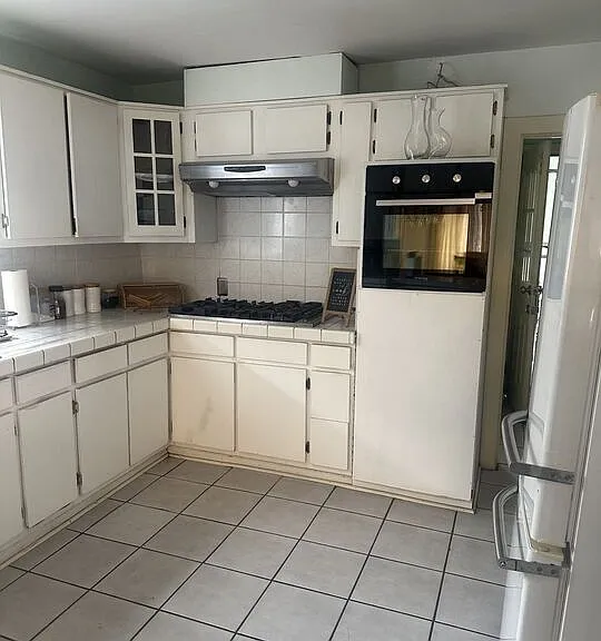 9900 Laurel Canyon Blvd — Photo 10