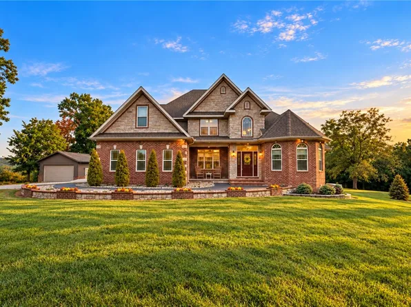 10925 Northfork Dr, Gravette, AR 72736