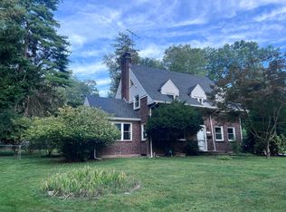 204 Knickerbocker Rd, Closter, NJ 07624