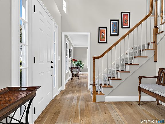 3rd image of 22 Kingsbridge Way #22
