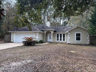 1117 Spruce St, Ocean Springs, MS, 39564