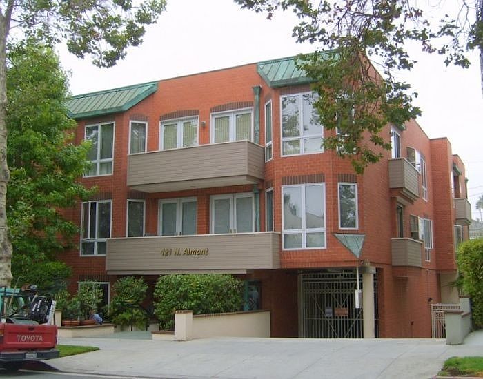 1st image of 121 N Almont Dr APT 302