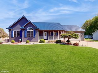 3392 E Sundew Dr, Rolling Prairie, IN
