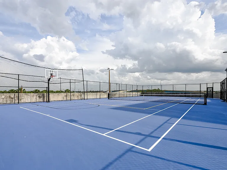 Outdoor Sports Court at One Plantation Apartments in Plantation, FL 33324