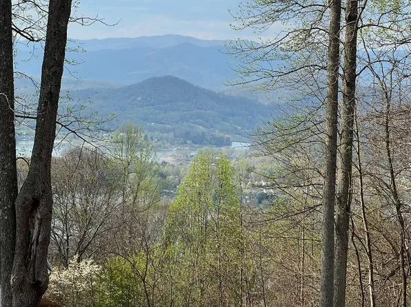 74 Eagles View Rd, Hayesville, NC 28904
