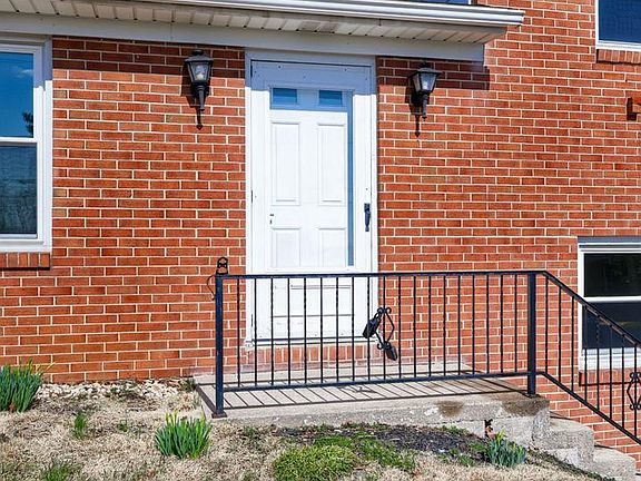 3rd image of 29 Merrin Rd