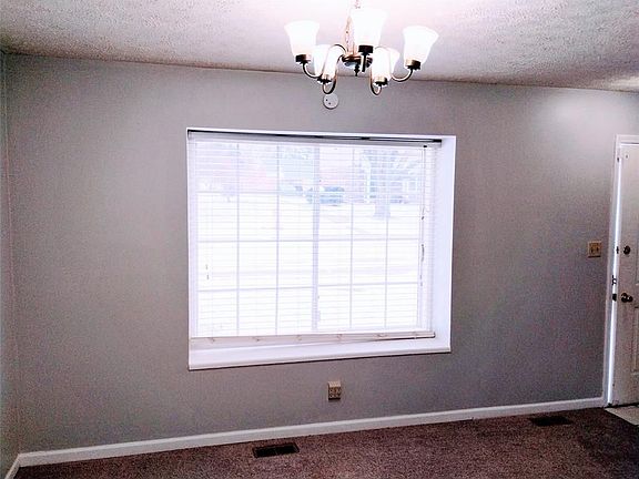 4th image of 7434 Melanie Ln