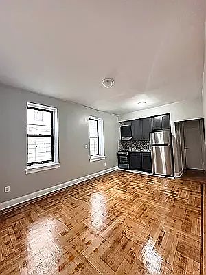 2nd image of 612 Argyle Rd Floor 1