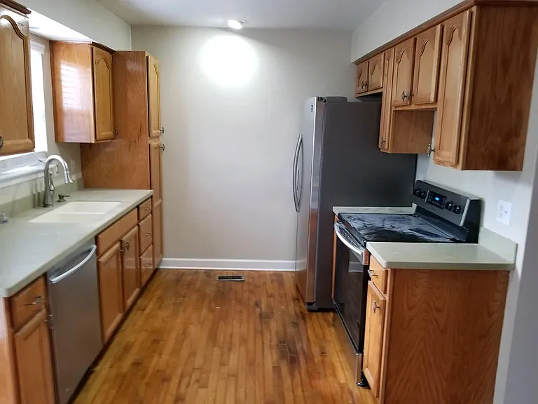 629 Candlestick Ln — Photo 4