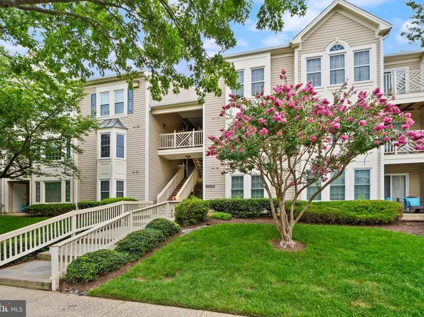 12205 Fairfield House Dr APT 604B, Fairfax, VA 22033