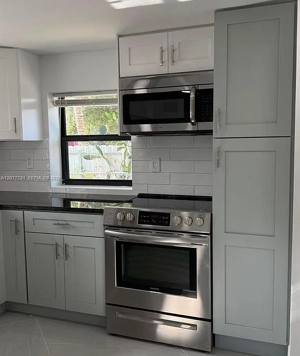 305 NE 58th Ter #0