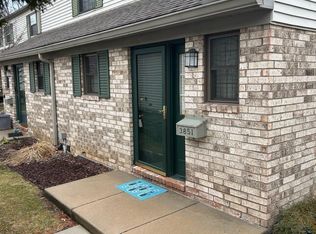 3851 Greenleaf Cir, Kalamazoo, MI 49008
