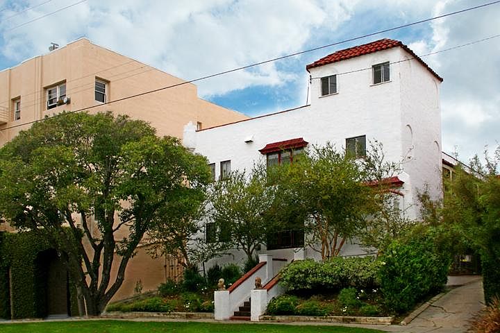 1st image of 3425 Bellevue Ave APT 8