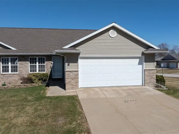 720 Hillview Dr, Fairfax, IA 52228