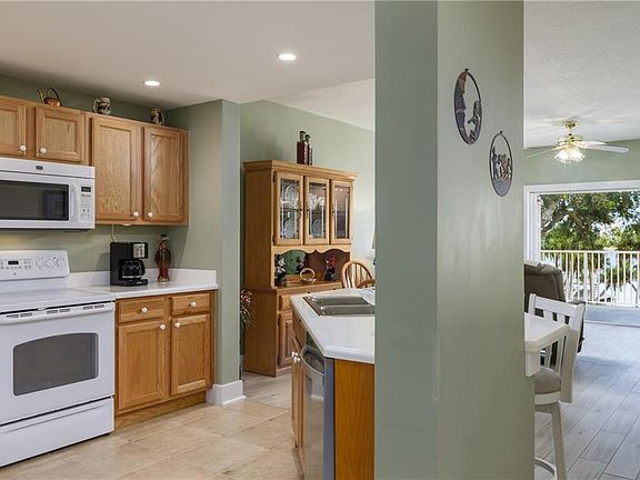 3rd image of 13570 Westport Dr APT 303