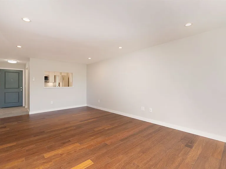 Cascadian View Apartments — Photo 7