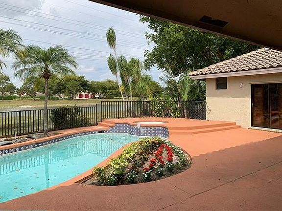 3rd image of 6797 NW 44th Court