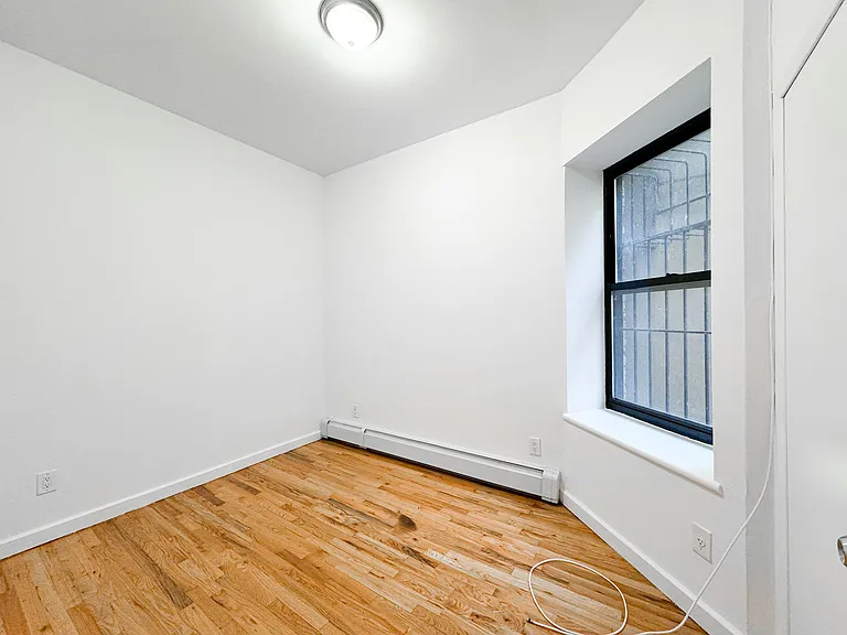 310 W 116th St #1B — Photo 10
