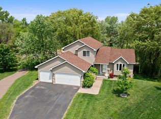 7338 Deer Pass Dr, Centerville, MN 55038